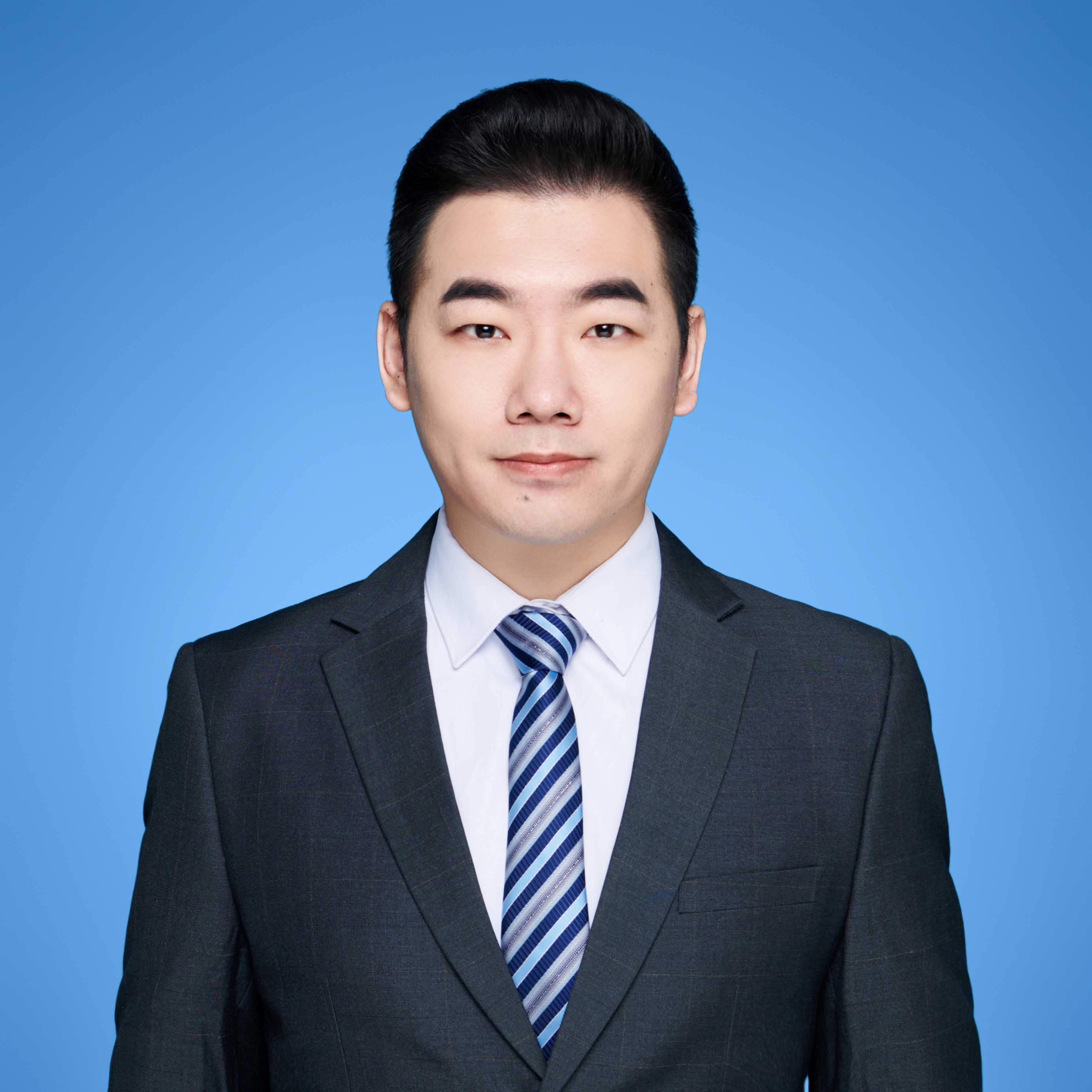 梁鸿宇